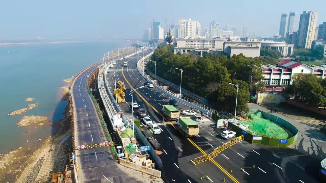 2.webp.jpg 2.webp.jpg